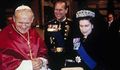 Queen elizabeth pope John Paul II 002.jpg